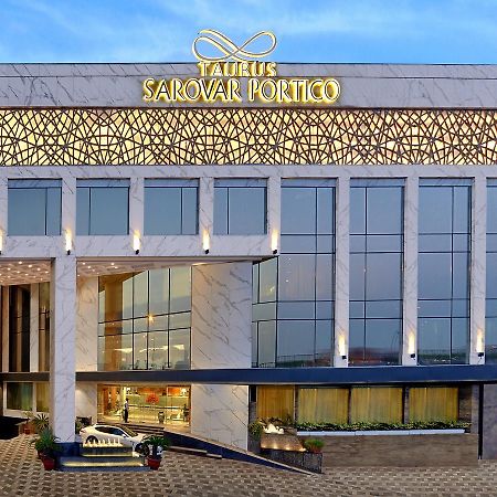 Taurus Sarovar Portico Neu-Delhi Exterior foto