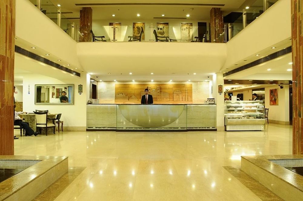 Taurus Sarovar Portico Neu-Delhi Exterior foto