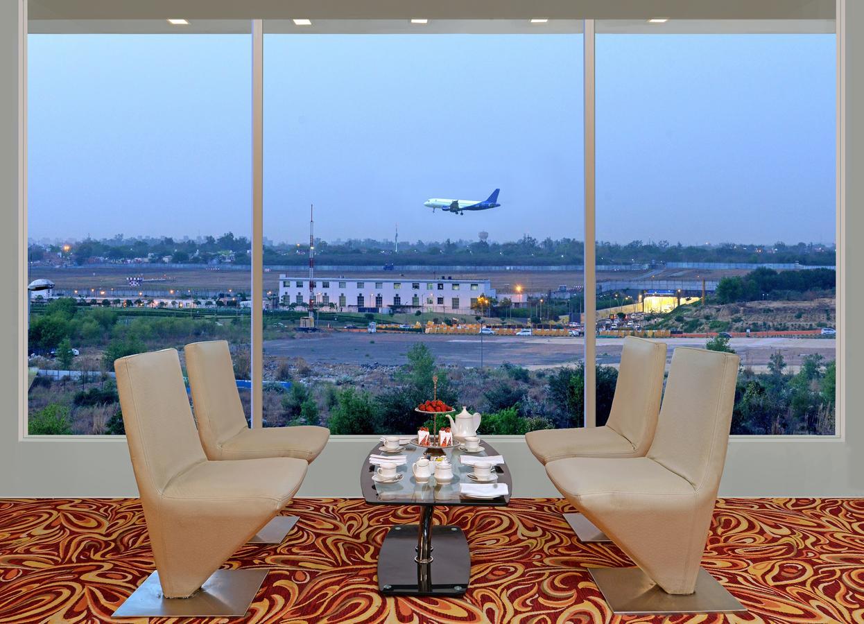 Taurus Sarovar Portico Neu-Delhi Exterior foto
