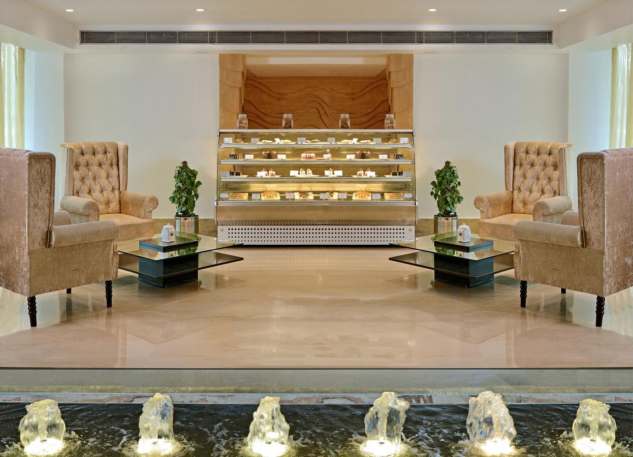Taurus Sarovar Portico Neu-Delhi Exterior foto