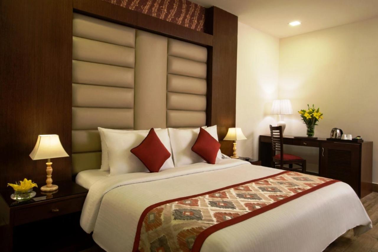 Taurus Sarovar Portico Neu-Delhi Exterior foto